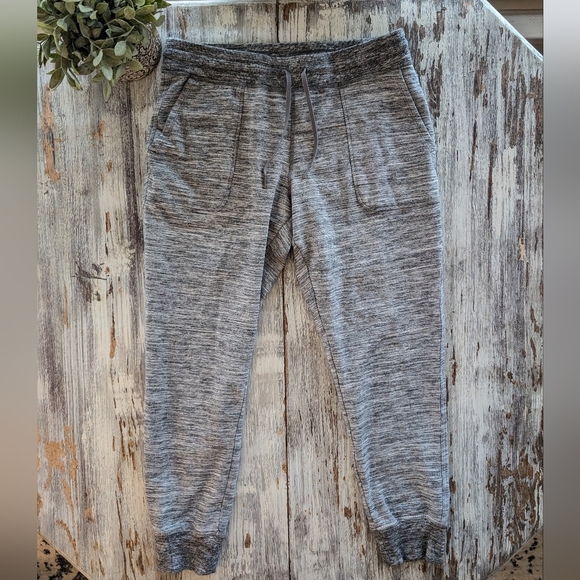L.L. Bean Women's Ultrasoft Sweats Drawstring Jogger Heathered Gray Small - Picture 3 of 8